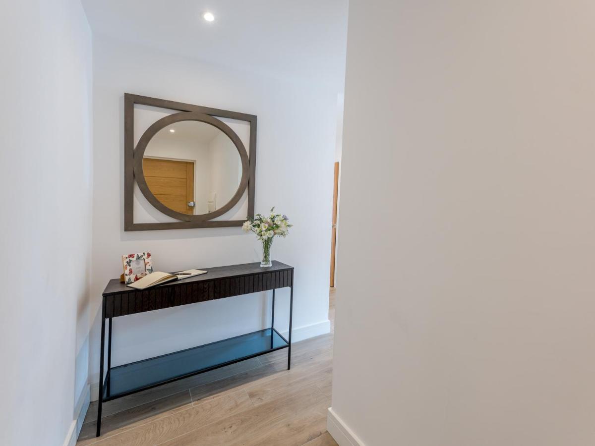 Pass The Keys Contemporary Apartment With Secure Parking Shrewsbury Exteriör bild